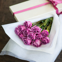 Docena elegante rosa en caja