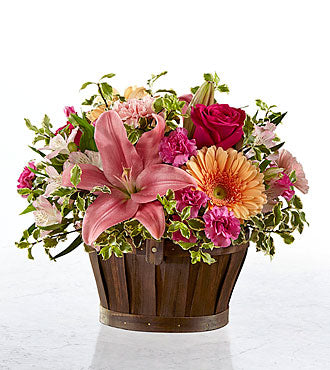 La canasta del jardín de primavera